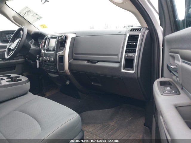 1C6RR7GT2JS144393 RAM 1500 Slt Quad Cab 4x4 6'4 Box