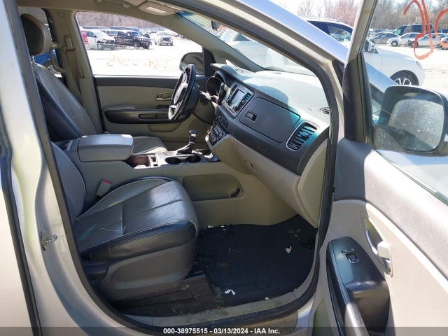 KIA SEDONA LX 2017 KNDMB5C18H6281874 Image 5