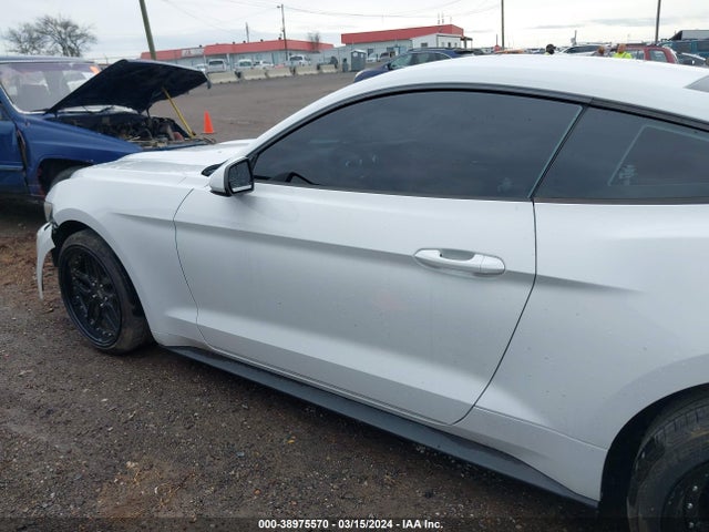 Ford Mustang V6 2016 1FA6P8AM1G5224015 Image 14