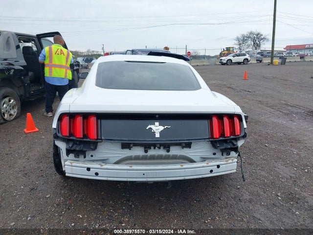 Ford Mustang V6 2016 1FA6P8AM1G5224015 Image 16