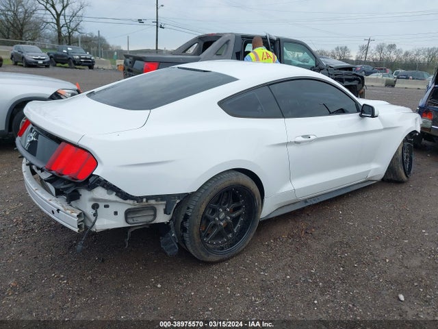 Ford Mustang V6 2016 1FA6P8AM1G5224015 Image 4