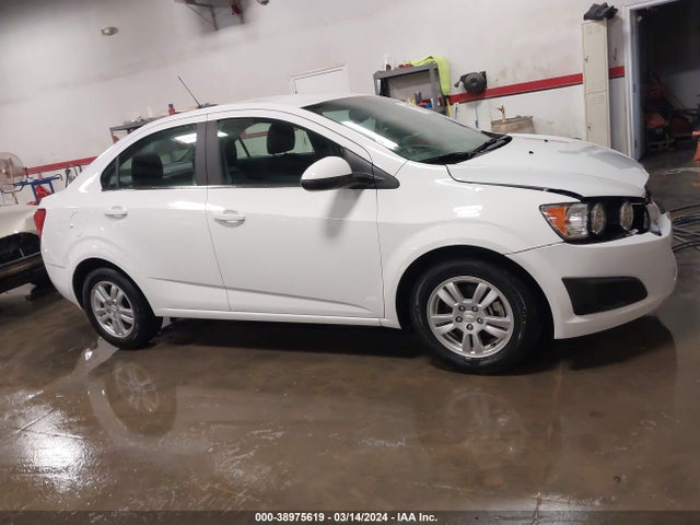 Chevrolet Sonic Lt Auto 2016 1G1JC5SB4G4113677 Image 13