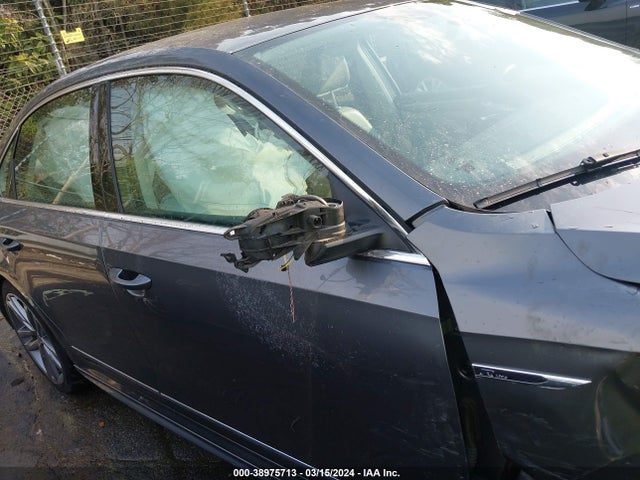 1VWDT7A31HC072648 Volkswagen Passat 1.8t R-line