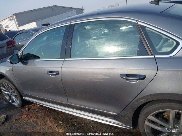 1VWDT7A31HC072648 Volkswagen Passat 1.8t R-line