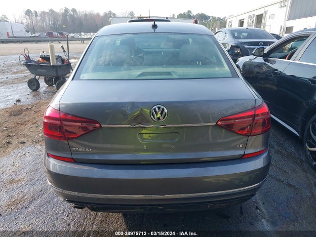 1VWDT7A31HC072648 Volkswagen Passat 1.8t R-line