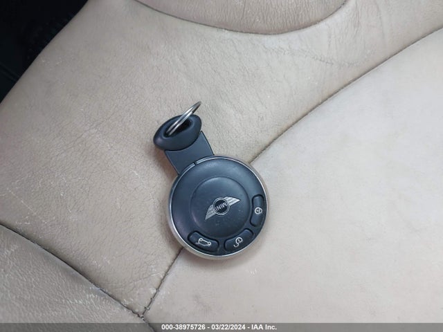 2008 MINI COOPER S WMWMF73598TV34511 Photo 10