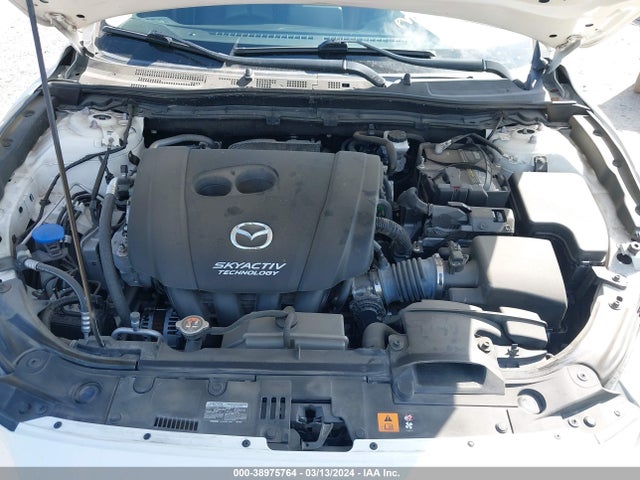 3MZBN1L3XJM260455 Mazda Mazda3 Touring
