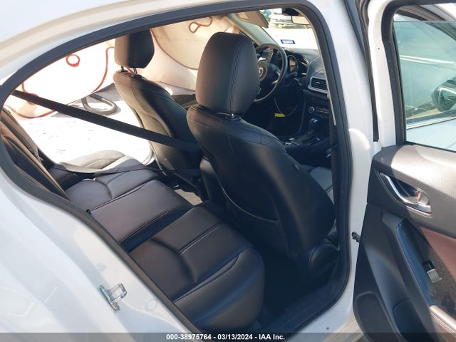 3MZBN1L3XJM260455 Mazda Mazda3 Touring