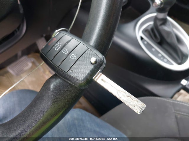 KIA Soul 2016 KNDJN2A27G7403850 Image 11
