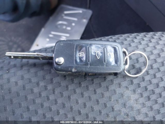 3VW2K7AJ4EM235487 Volkswagen Jetta 2.0l S