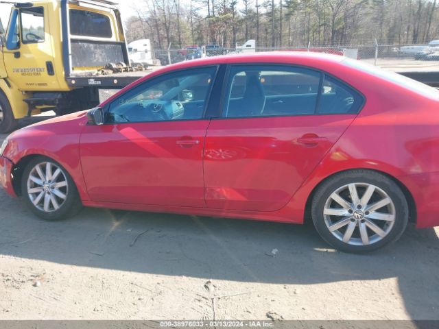 3VW2K7AJ4EM235487 Volkswagen Jetta 2.0l S