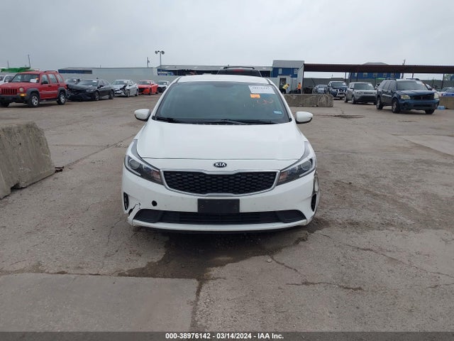 KIA FORTE LX 2018 3KPFK4A77JE242557 Image 12