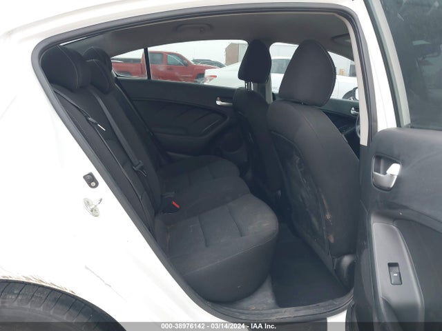 KIA FORTE LX 2018 3KPFK4A77JE242557 Image 8