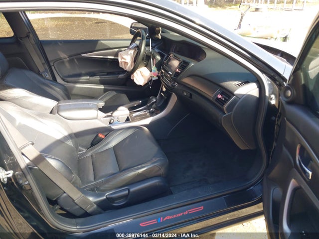 Honda Accord Touring 2016 1HGCT2B03GA007592 Image 5