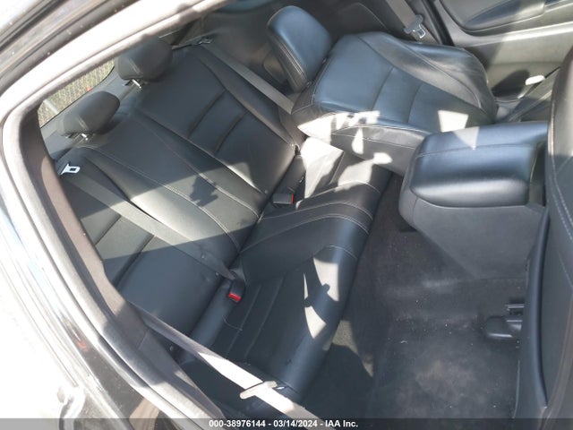 Honda Accord Touring 2016 1HGCT2B03GA007592 Image 8