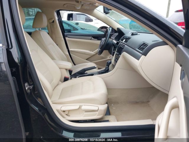 1VWBN7A33EC107073 Volkswagen Passat 2.0l Tdi Se