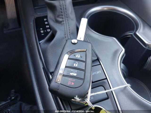 4T1G11BK5RU117140 Toyota CAMRY SE