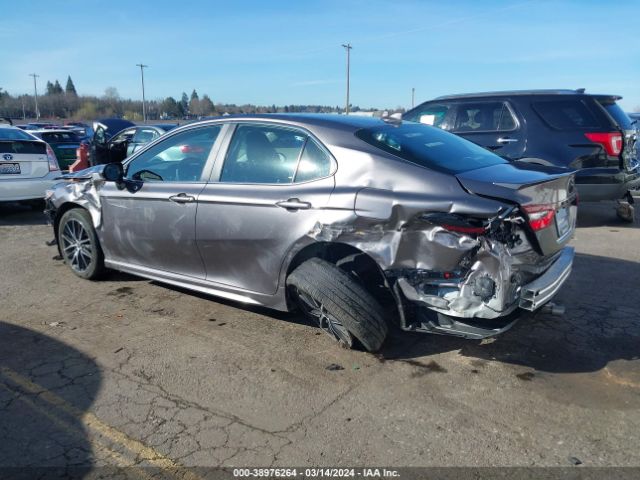 4T1G11BK5RU117140 Toyota CAMRY SE
