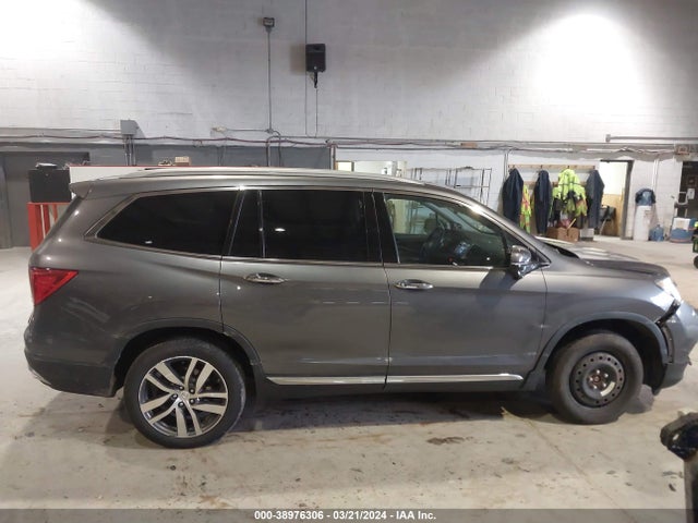 Honda Pilot Touring 2016 5FNYF6H95GB016505 Image 13