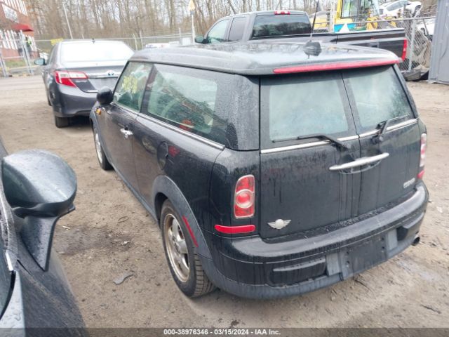 2011 MINI COOPER CLUBMAN WMWZF3C59BT187879 Photo 2