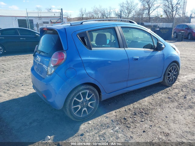 Chevrolet Spark 2lt Auto 2014 KL8CF6S9XEC439280 Image 4