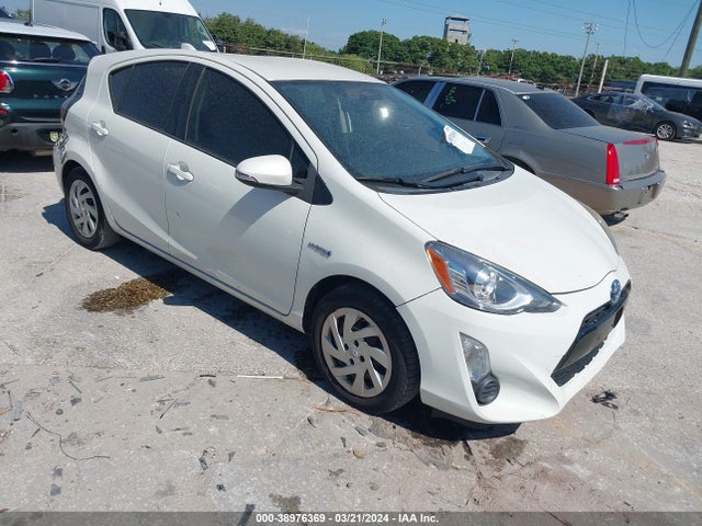 Toyota Prius C Two 2015 JTDKDTB37F1111024 Image 1
