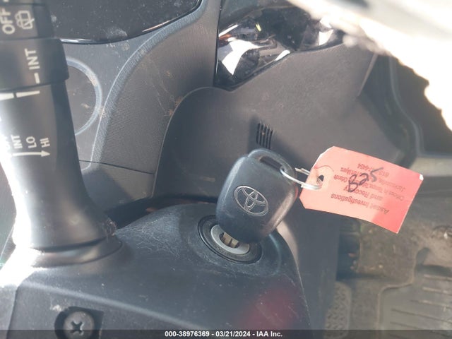Toyota Prius C Two 2015 JTDKDTB37F1111024 Image 11