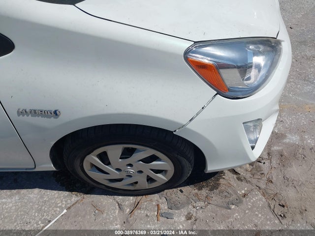 Toyota Prius C Two 2015 JTDKDTB37F1111024 Image 12