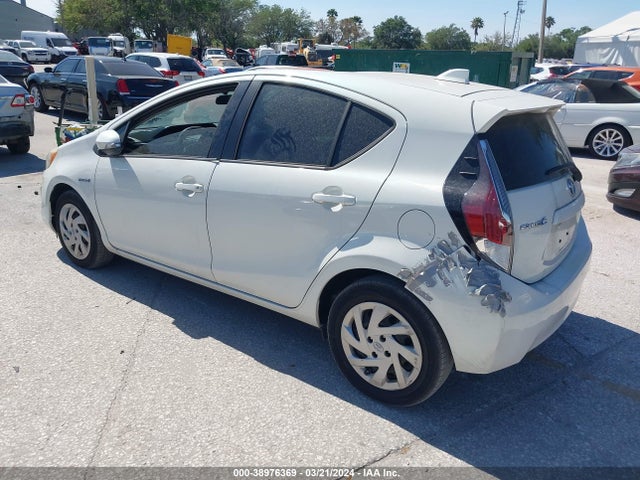 Toyota Prius C Two 2015 JTDKDTB37F1111024 Image 3