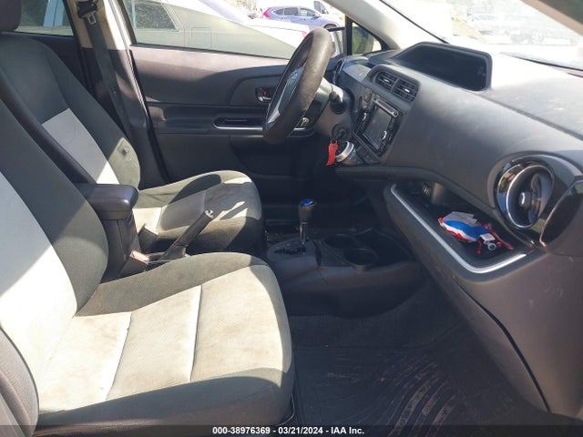 Toyota Prius C Two 2015 JTDKDTB37F1111024 Image 5