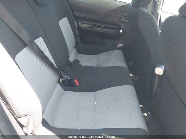 Toyota Prius C Two 2015 JTDKDTB37F1111024 Image 8