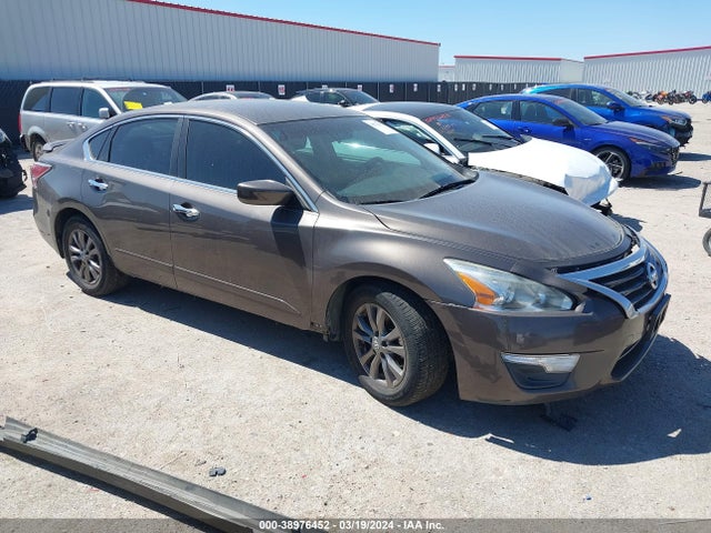 Nissan Altima 2.5 S 2015 1N4AL3AP7FC570552 zdjęcie główne