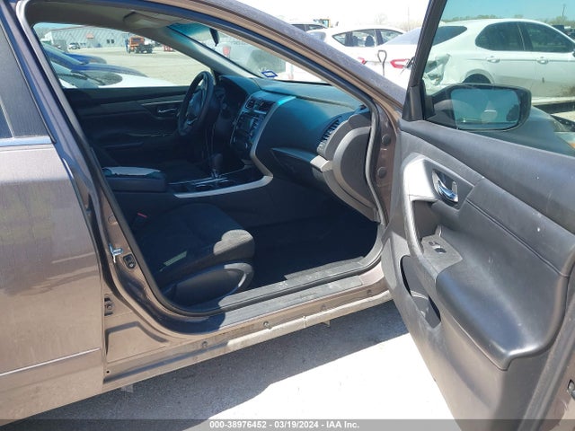 Nissan Altima 2.5 S 2015 1N4AL3AP7FC570552 Image 5