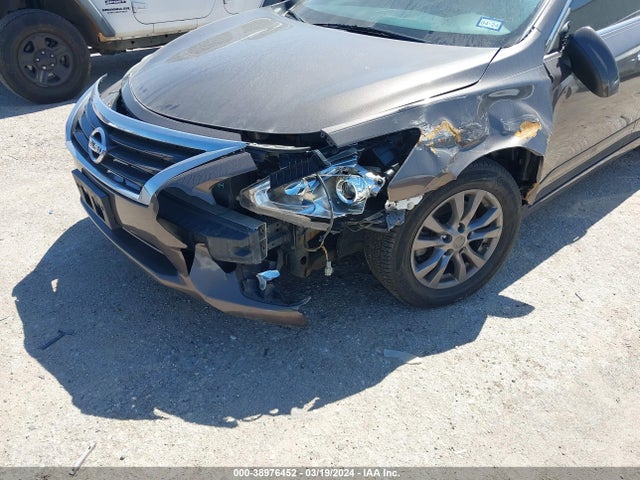 Nissan Altima 2.5 S 2015 1N4AL3AP7FC570552 Image 6
