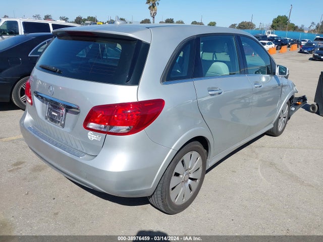 Mercedes-Benz B 250e 2017 WDDVP9AB7HJ011725 Image 4