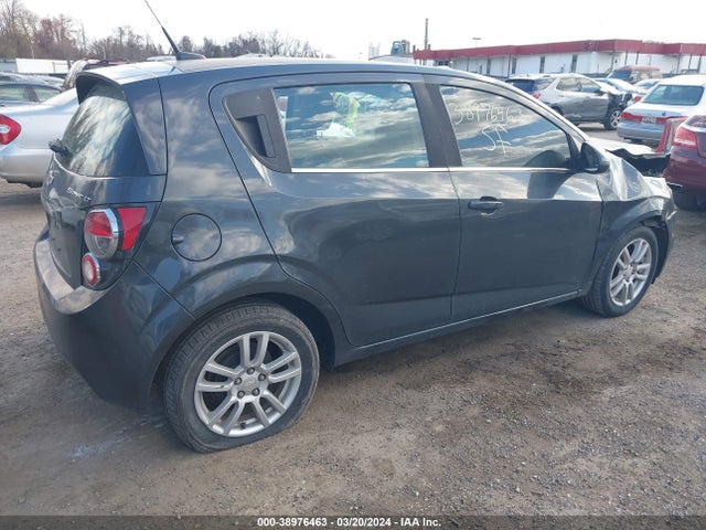 Chevrolet Sonic Lt Auto 2014 1G1JC6SHXE4111486 Image 4