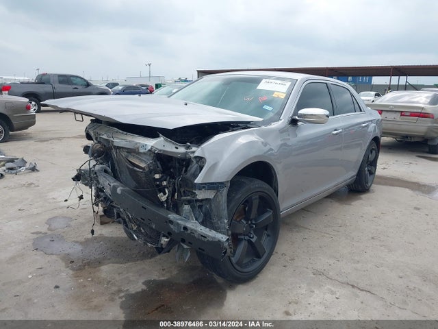 Chrysler 300 Limited 2018 2C3CCAEG4JH159721 Image 2