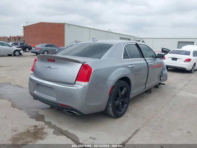 Chrysler 300 Limited 2018 2C3CCAEG4JH159721 Image 4