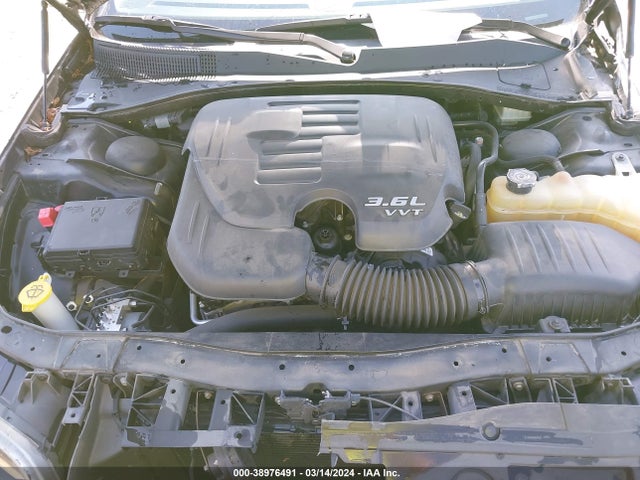 Chrysler 300 Touring 2018 2C3CCAAG1JH151601 Image 10