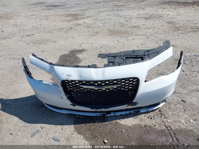 Chrysler 300 Touring 2018 2C3CCAAG1JH151601 Image 12