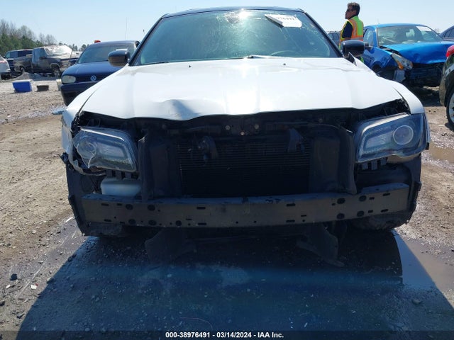 Chrysler 300 Touring 2018 2C3CCAAG1JH151601 Image 6