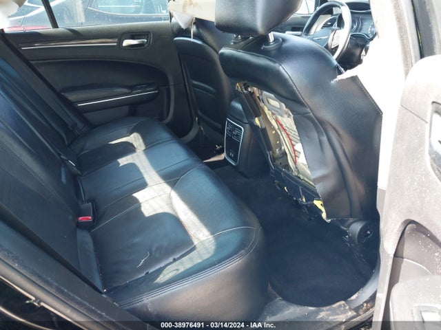 Chrysler 300 Touring 2018 2C3CCAAG1JH151601 Image 8