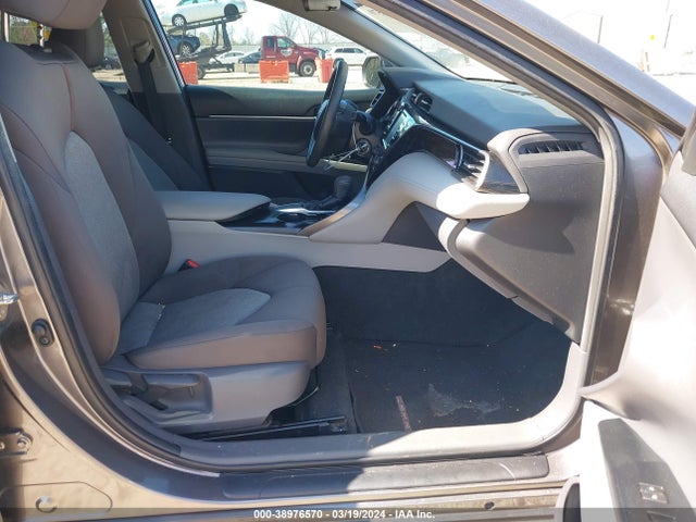 Toyota CAMRY LE 2019 4T1B11HK8KU782508 Image 5
