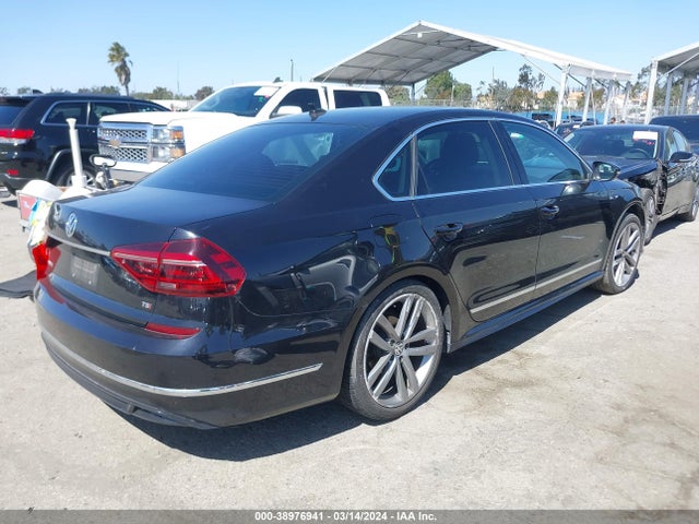 1VWDT7A34HC060509 Volkswagen Passat 1.8t R-line