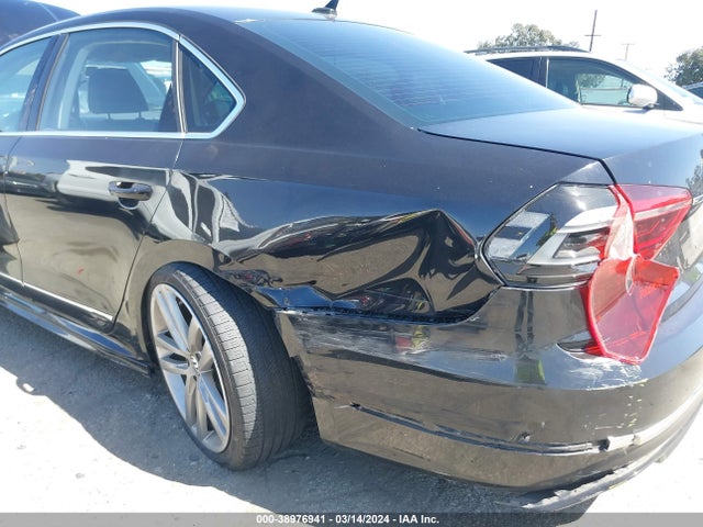 1VWDT7A34HC060509 Volkswagen Passat 1.8t R-line