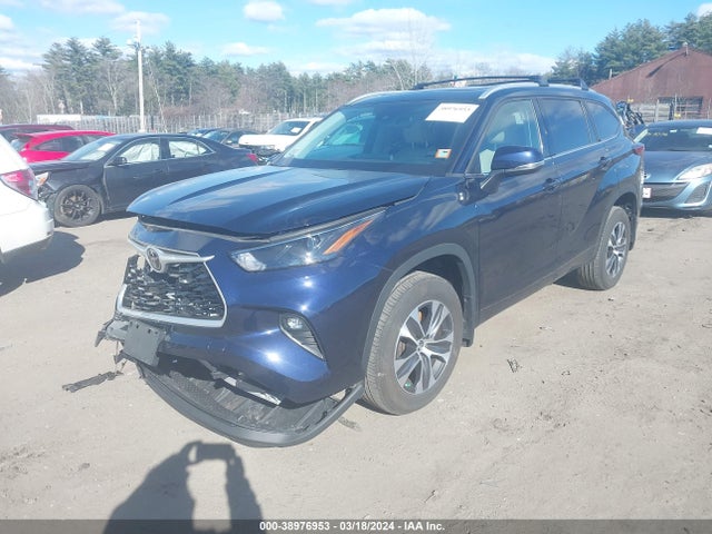 Toyota Highlander Xle 2022 5TDGZRBH6NS252870 Image 2