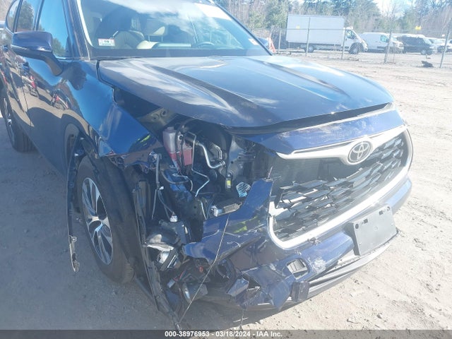 Toyota Highlander Xle 2022 5TDGZRBH6NS252870 Image 6