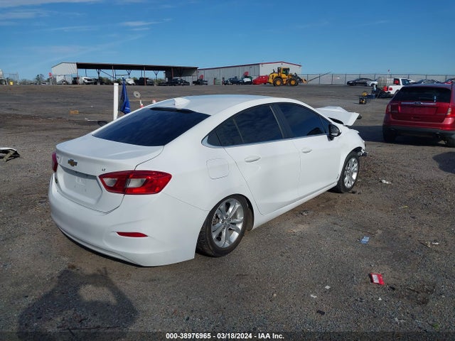 Chevrolet CRUZE LT 2019 1G1BE5SM9K7137495 Image 4