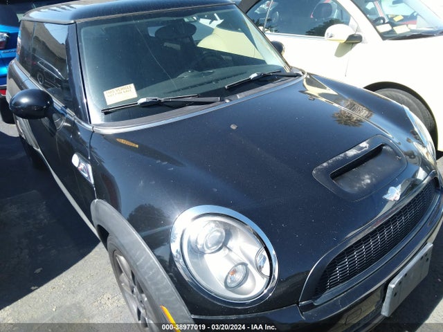 2009 MINI COOPER S WMWMF73549TW83944 Photo 0