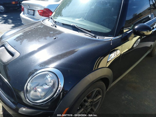 2009 MINI COOPER S WMWMF73549TW83944 Photo 1